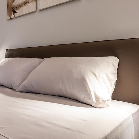 Elegant Design ApartmentDuomo-NavigliA/C E Wi-Fi มิลาน ภายนอก รูปภาพ
