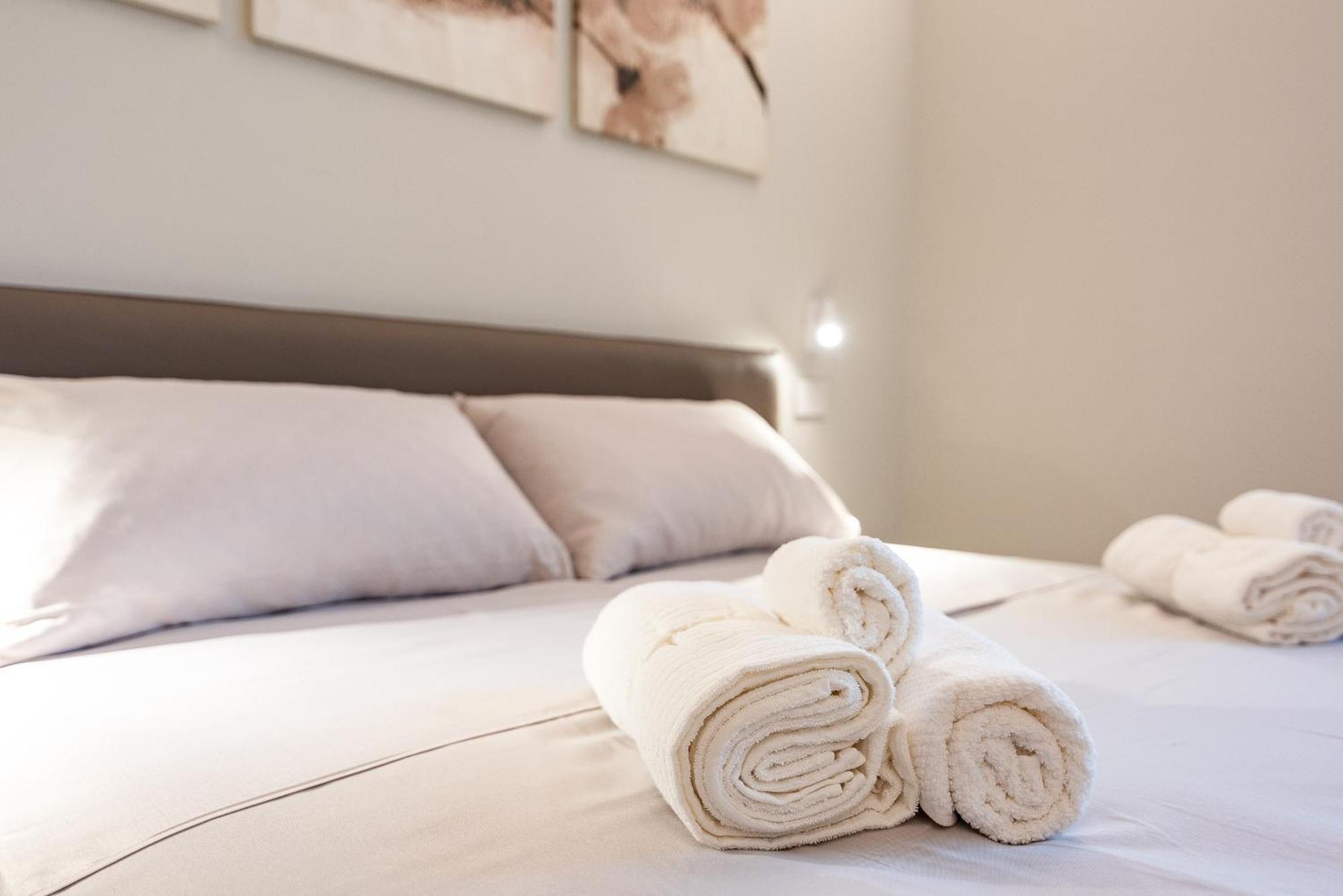 Elegant Design ApartmentDuomo-NavigliA/C E Wi-Fi มิลาน ภายนอก รูปภาพ