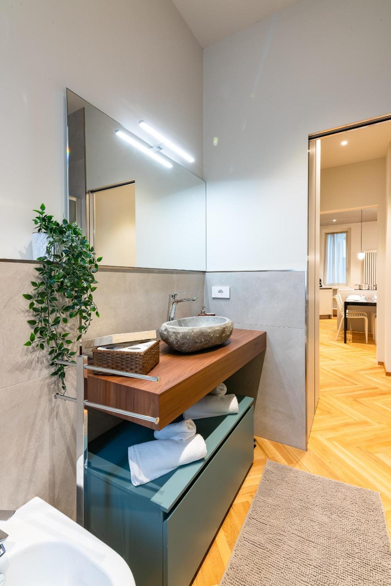 Elegant Design ApartmentDuomo-NavigliA/C E Wi-Fi มิลาน ภายนอก รูปภาพ